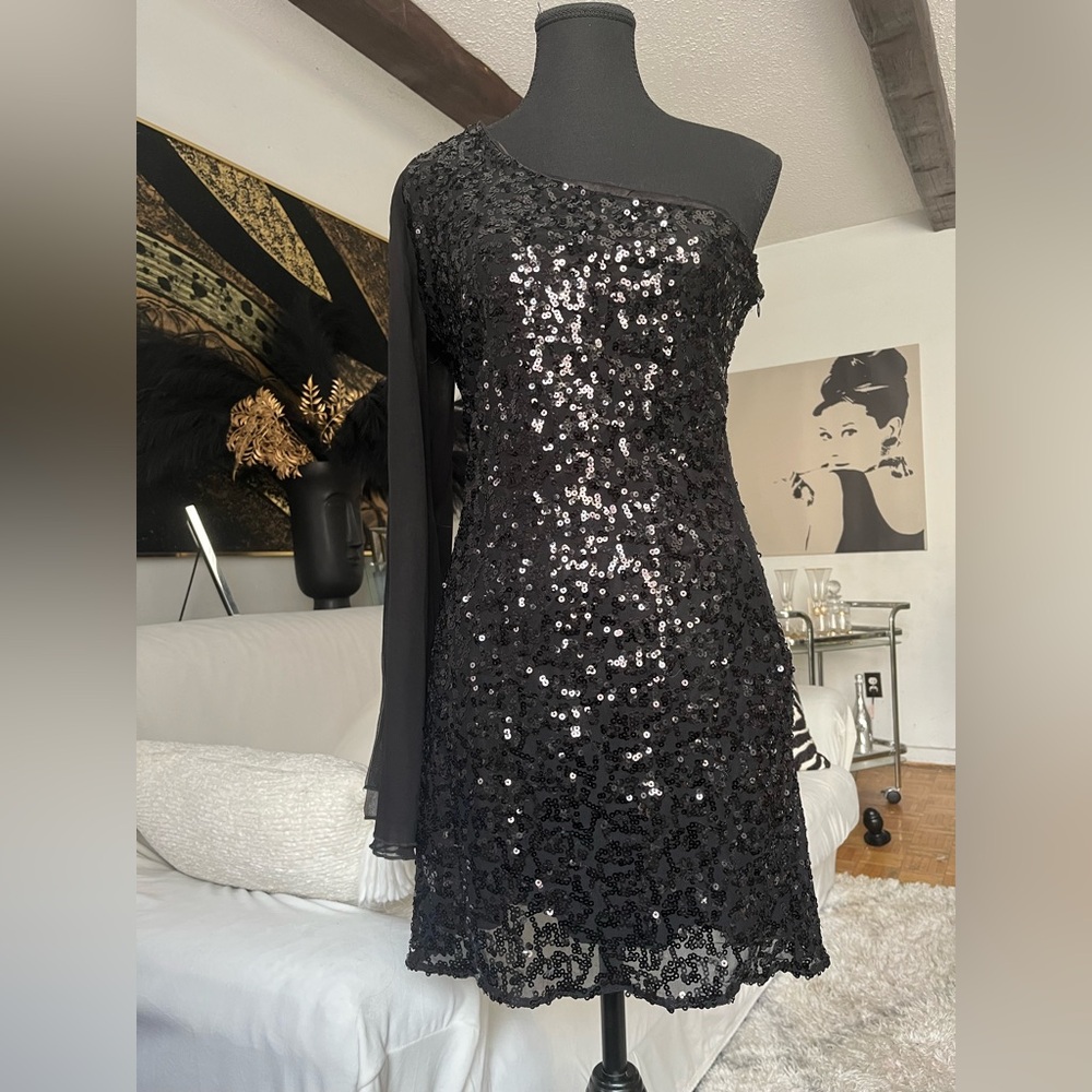Guess by Marciano Black Sequin One-Shoulder Dress